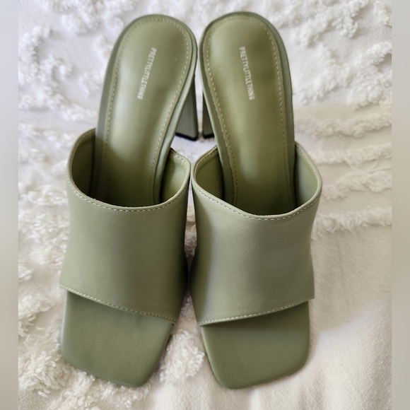Mules Shoes - NWB Sage Green Square Toe Mid Heel Mule Slides.  Size 5.  Beautiful chunk heel.
